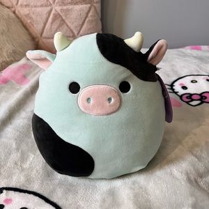 8” Cillian squishmallow cow